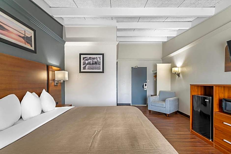 Quality Inn & Suites Kansas City - Independence I-70 East