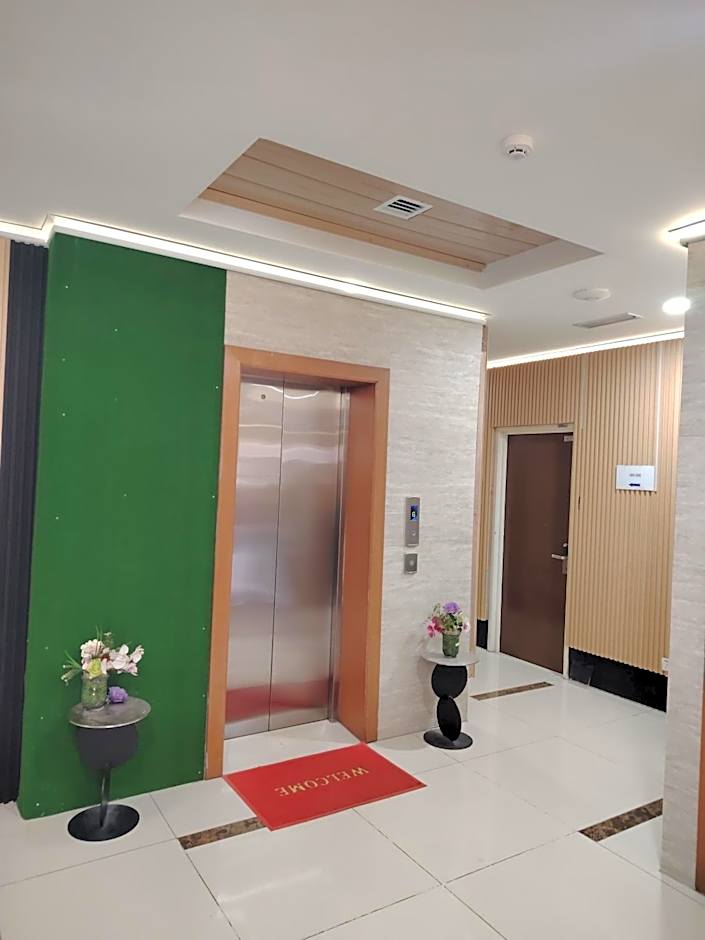 Golden Leaf Boutique Hotel Nusa Idaman Formerly Known as Ariana Hotel