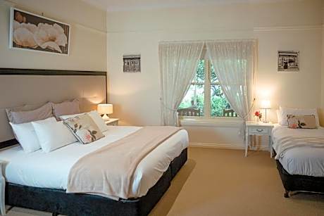 Bluebush Estate - Country House