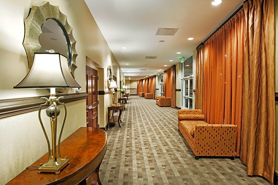 Holiday Inn Hotel & Suites Beaufort at Highway 21 By IHG