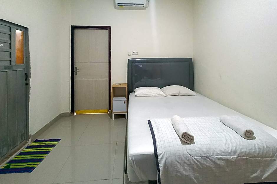 D Cost 19 Syariah Mitra RedDoorz