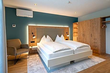 Junior Suite with Balcony - Lake view
