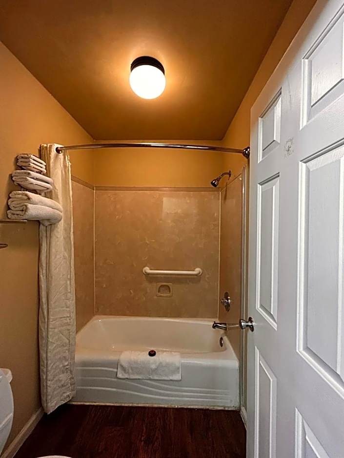 Plantation Oaks Suites & Inn Millington