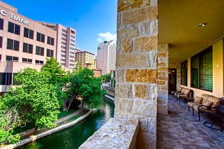 Embassy Suites By Hilton San Antonio Riverwalk-Downtown