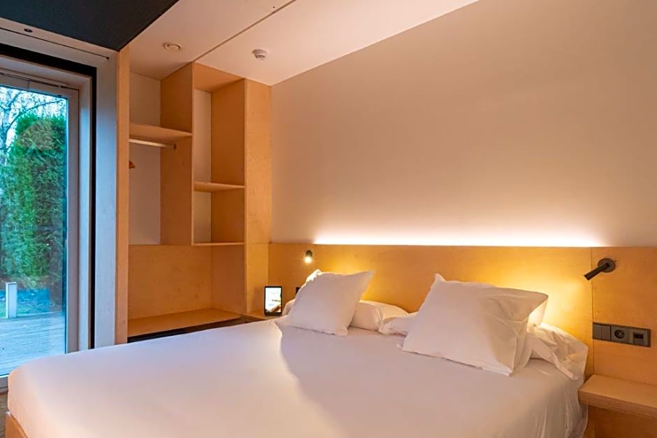 Photo 1 of 2 of Junior 1 Double Bed Suite