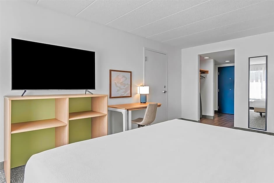 Spark by Hilton Mechanicsburg