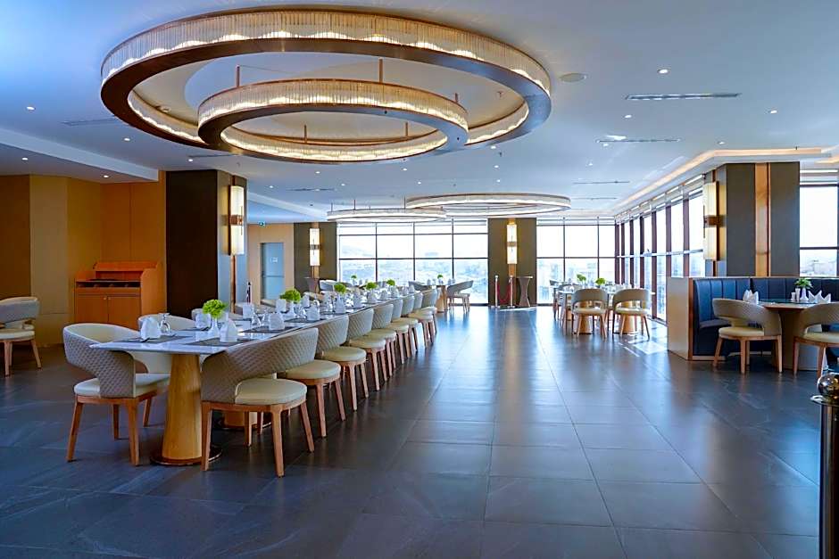 Best Western Plus Danat Almansak Hotel