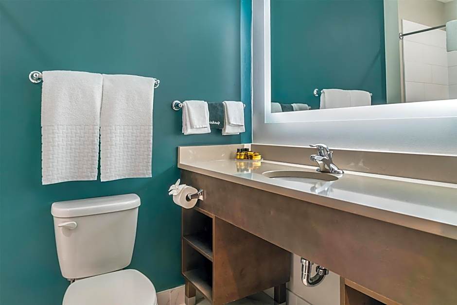 Best Western Plus Wayland Hotel