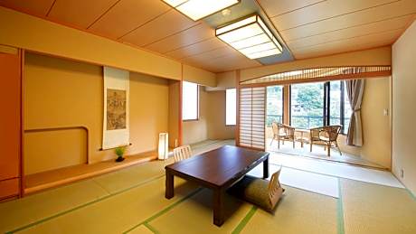 [Tone River View Room] 15 tatami (with bath and toilet)