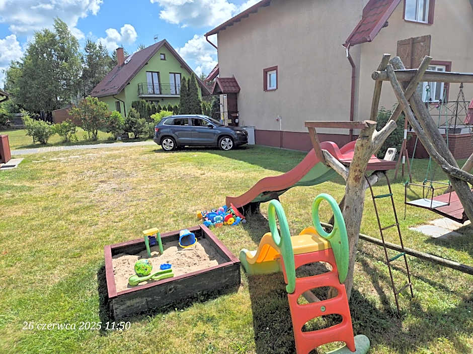 Dom Bursztynek - domek murowany