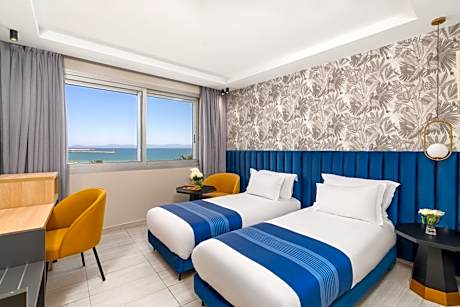 Superior Room, Twin Beds, Sea View