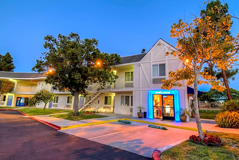 Motel 6-San Diego, CA - North