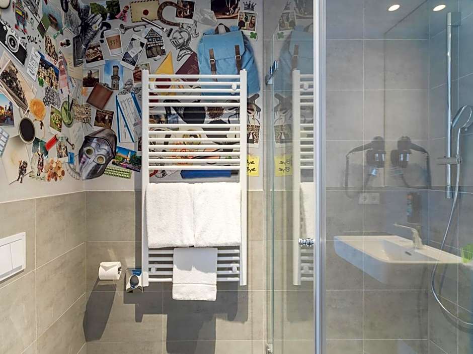 Holiday Inn - the niu, Saddle Furth by IHG