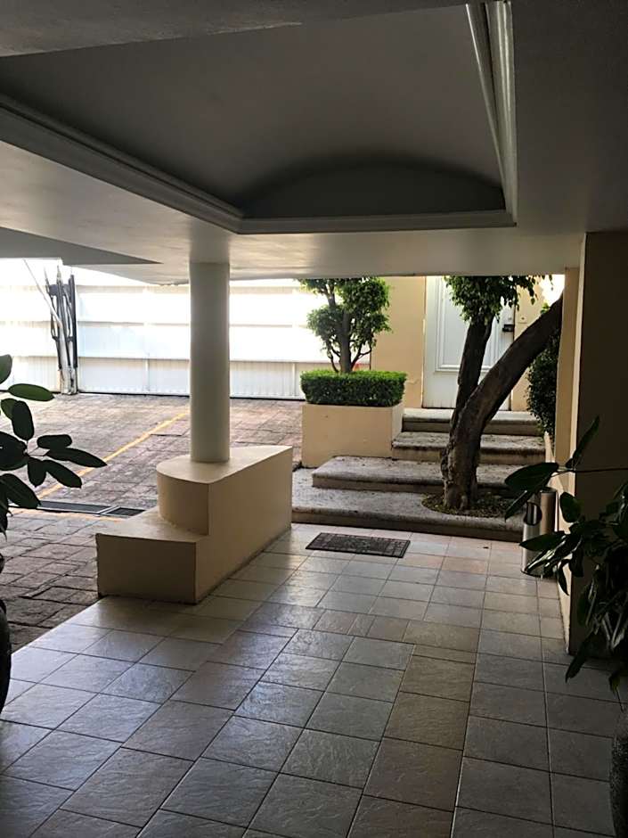 Grupo Kings Suites - Bosques de Duraznos 78
