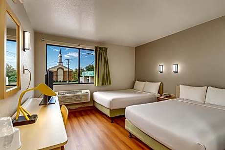 Quadruple Room - Non-Smoking