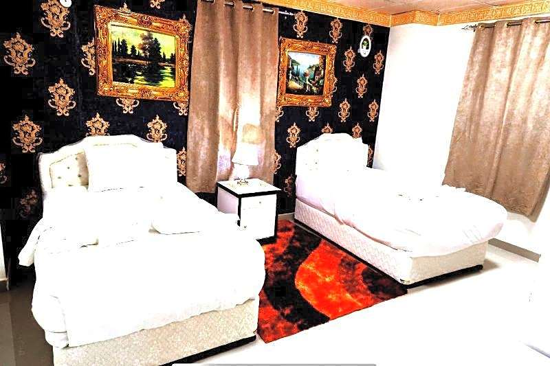 Capital O 141 Golden Rays Hotel