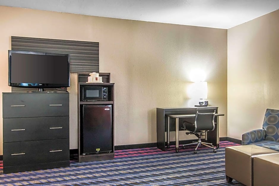 Comfort Suites Fairgrounds West