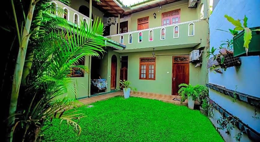 Frangipani Motel