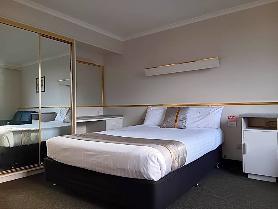 Parklane Motel