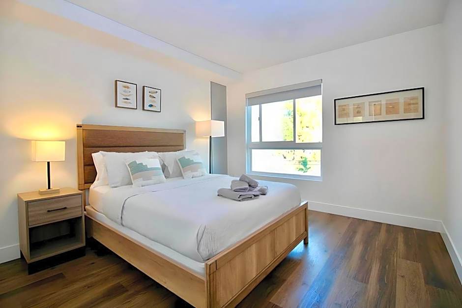 Los Angeles Premium Suites with Free Parking