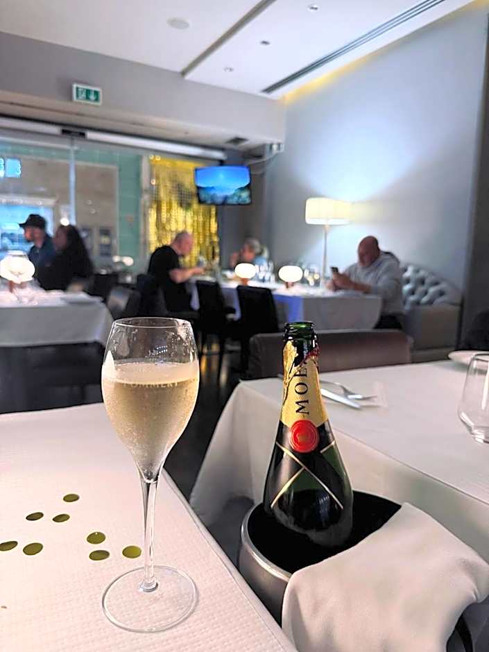 Aqua Ria Boutique Hotel