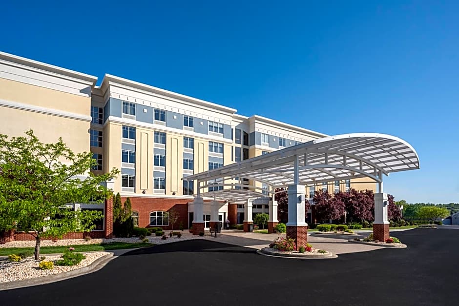Delta Hotels Huntington Mall