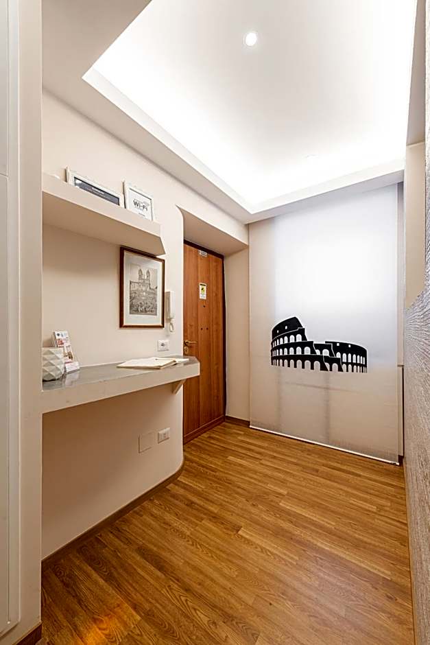 Top Floor Colosseo Guesthouse