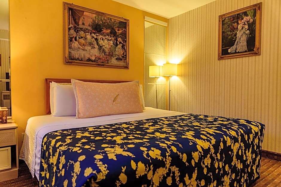 Flushing Central Hotel