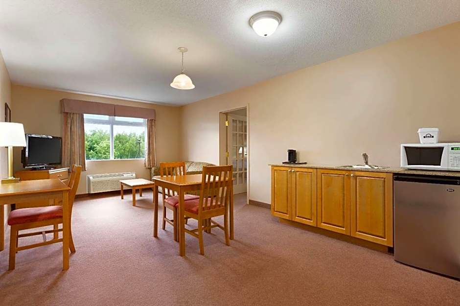 Days Inn & Conference Centre by Wyndham Oromocto