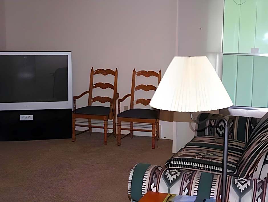 Skyline Motor Inn