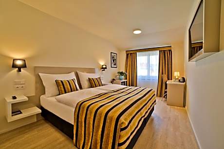 Ariston & Ariston Patio Hotel