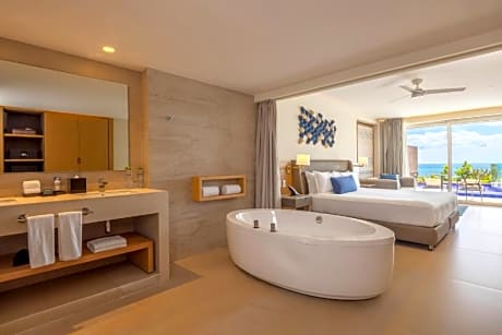 Luxury Junior Suite Ocean Front with Terrace Jacuzzi