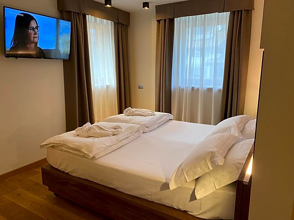 Photo 1 of 12 of Superior 1 Double Bed or 2 Beds