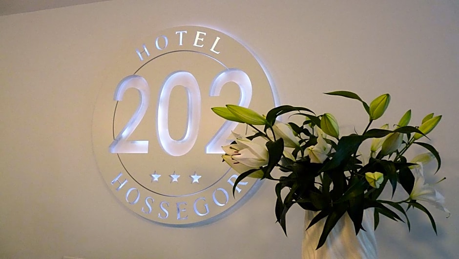 Hotel 202