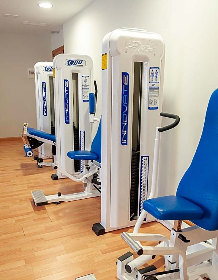 Santiago León