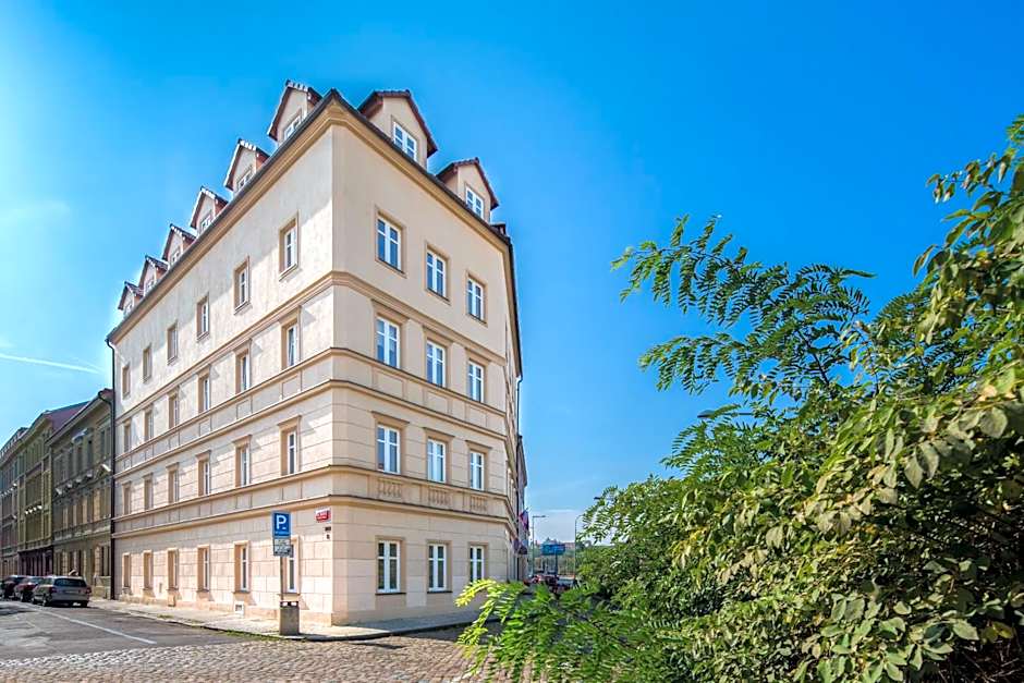 Minimino hotel