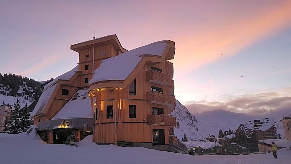 Hotel MiL8