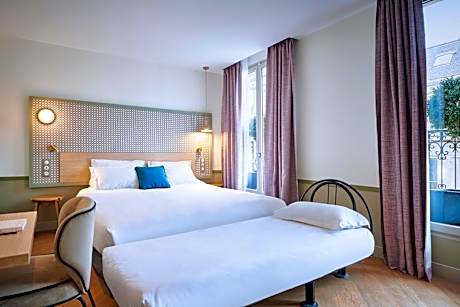 Triple Room with Balcony