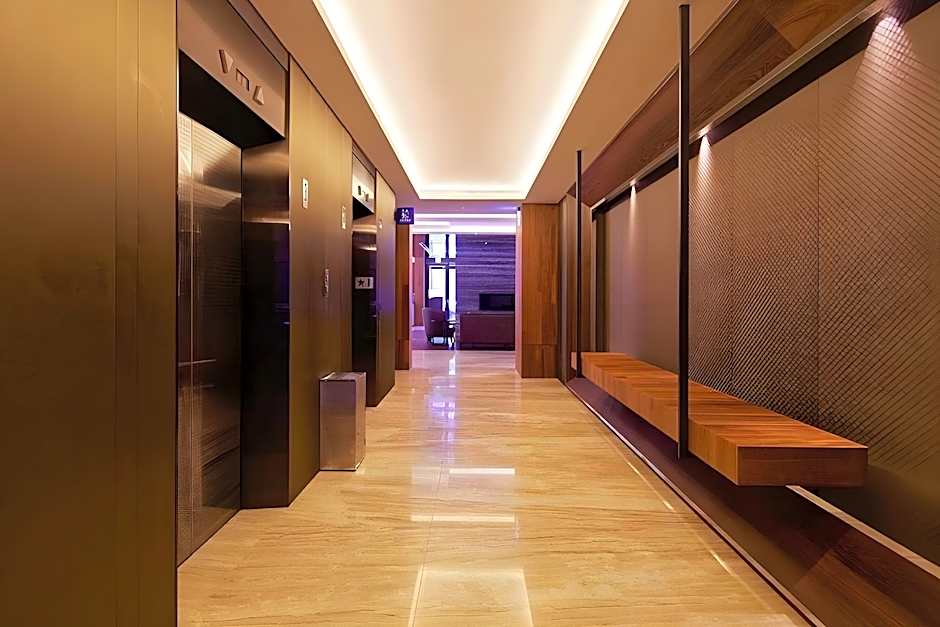 CHECK inn SELECT Taipei NeiHu