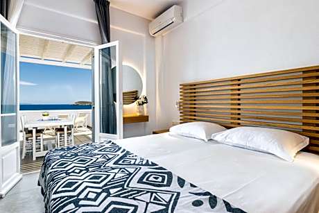 Studio with Sea View