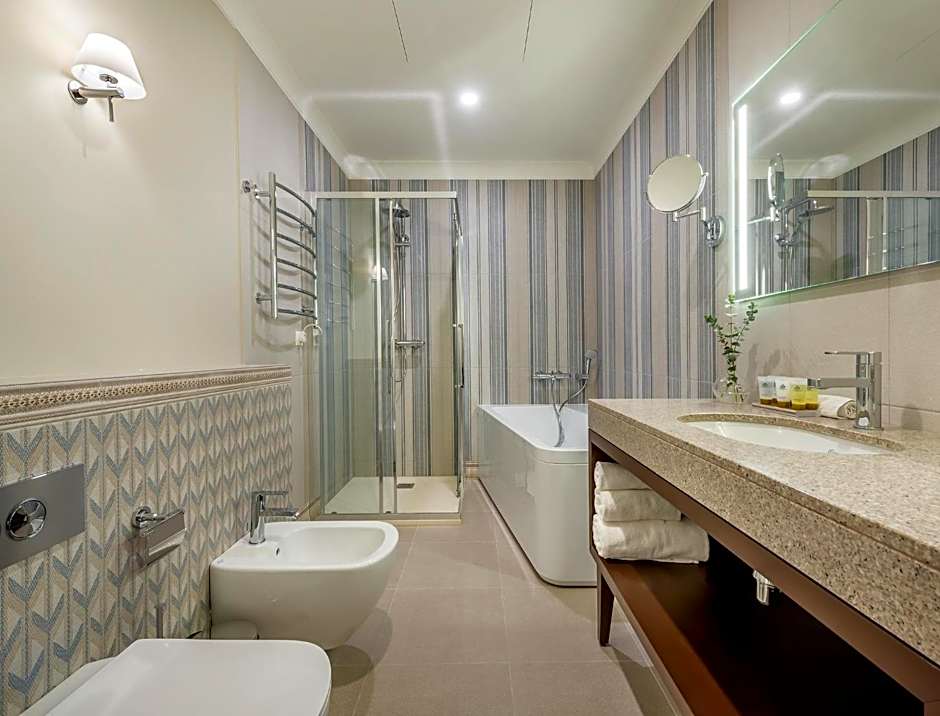 Ratonda Centrum Hotels