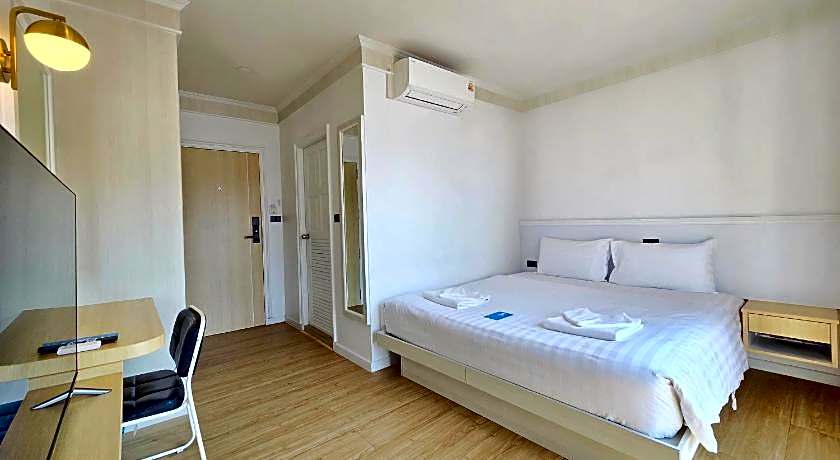 Sira Boutique - Newly renovated