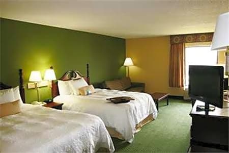 Hampton Inn Bloomington West