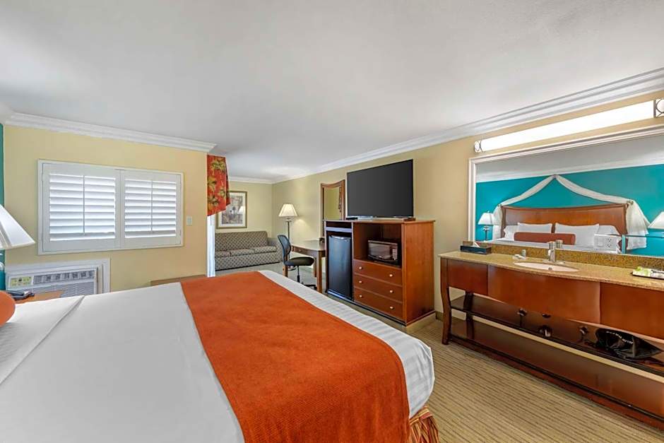 Best Western Harbour Inn & Suites Huntington - Sunset Beach