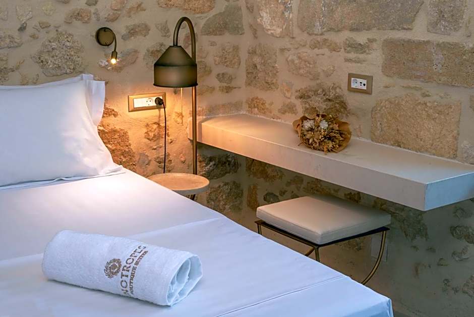 Inotropes Boutique Suites - Adults Only