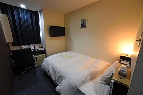 Double Room with Small Double Bed - Non-Smoking