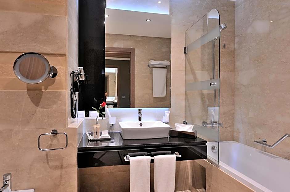 Royal Tulip City Center