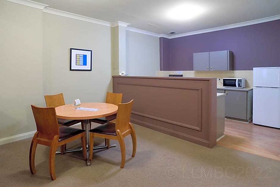 Adelaide Mansions Apartments