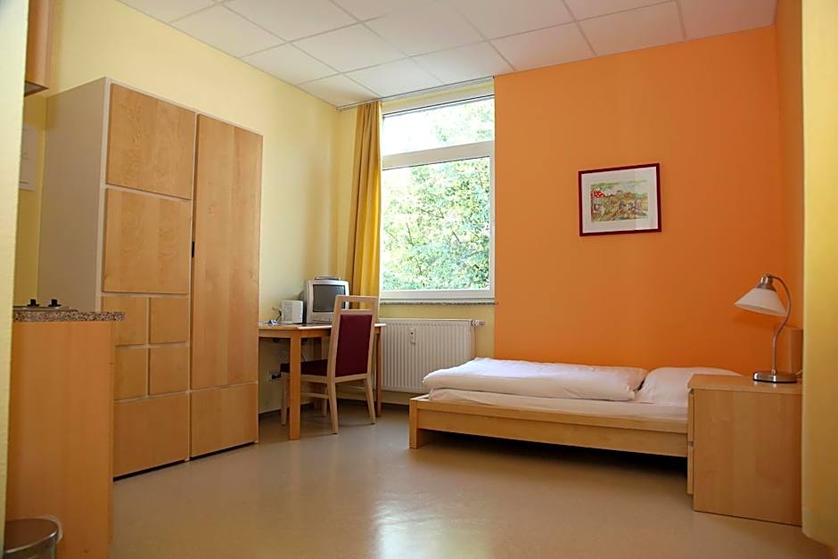Photo 1 of 3 of Single Room