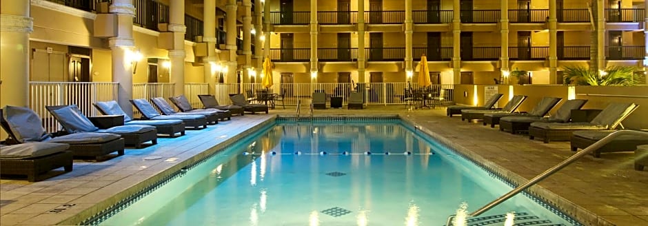 Windward Passage Hotel